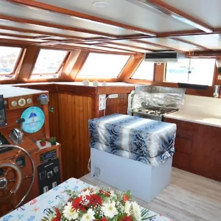 Botel Irenguel Sultan *